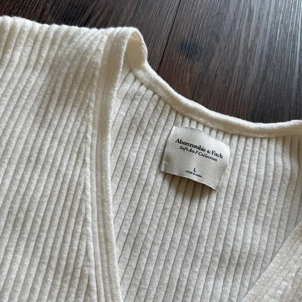 Abercrombie Sweater - Image 2