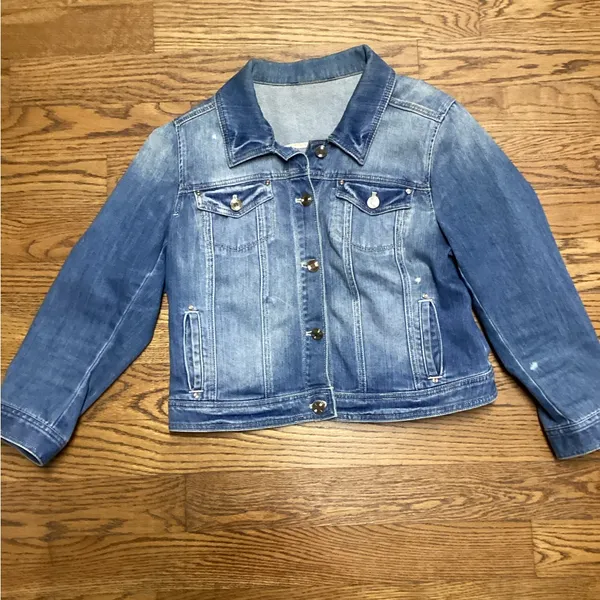 White House Black Market Cropped denim jacket Size Small - Image 3