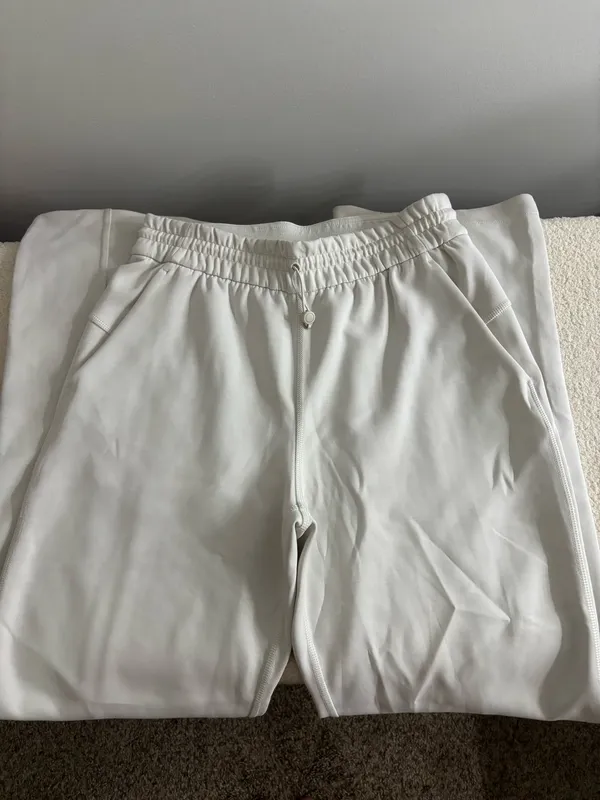 Softstreme Lululemon Pants - Image 4