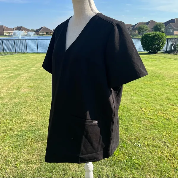 Figs Womans Short Sleeve Black Scrub Top - Image 5