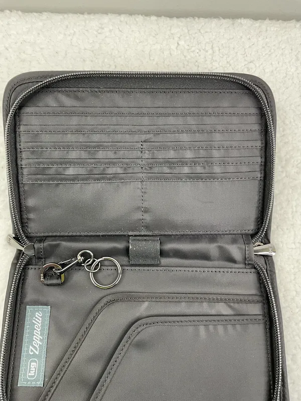 Lug Zeppelin RFID Travel Organizer Black Wallet - Image 5