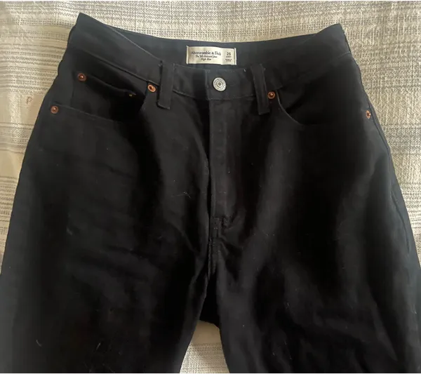 Abercrombie The 90s Relaxed High-Rise Curve Love Jeans - Image 2