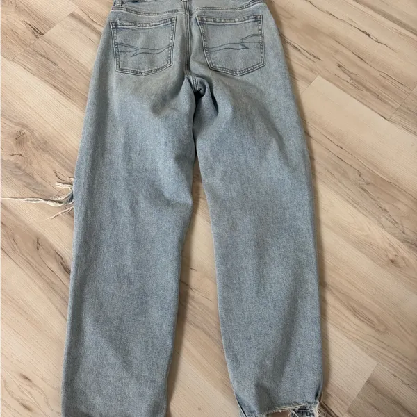 American Eagle Super High-Rise Baggy Straight - Image 3