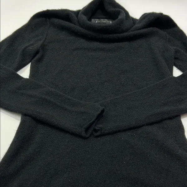 Black Turtleneck Top old Navy Cashiers - Image 3