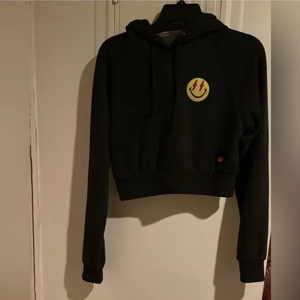 Smiley Bolt Eyes Cropped Hoodie - GREY - Image 4