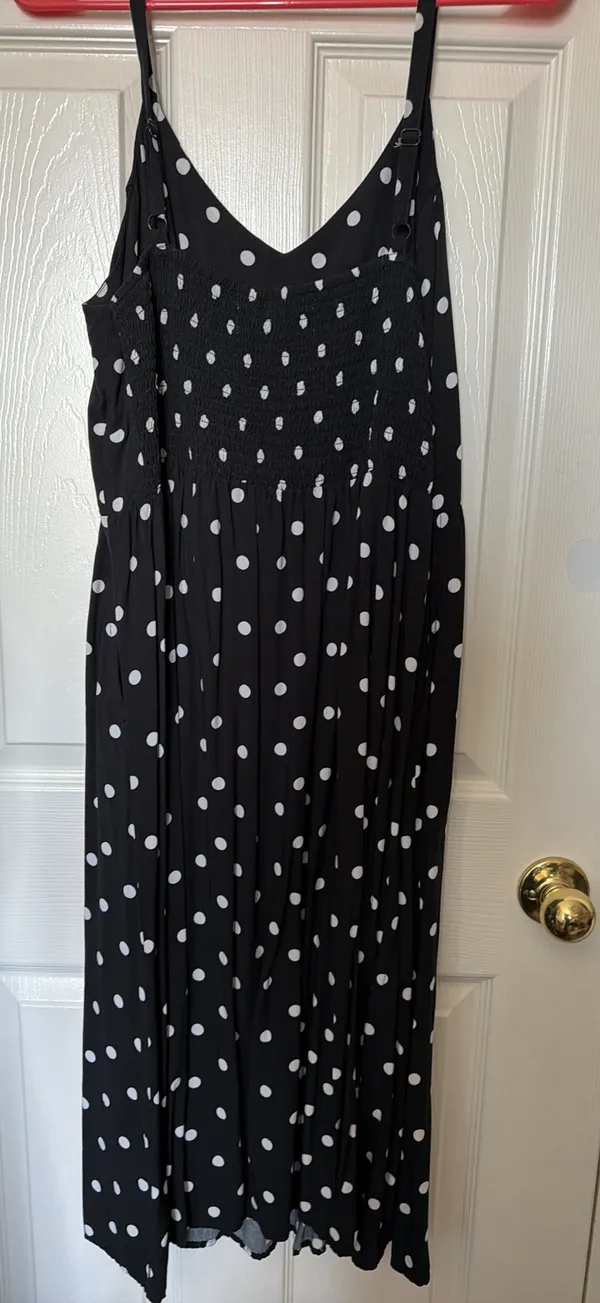Old Navy Black and white pika dot maxi dress with pockets - Image 2