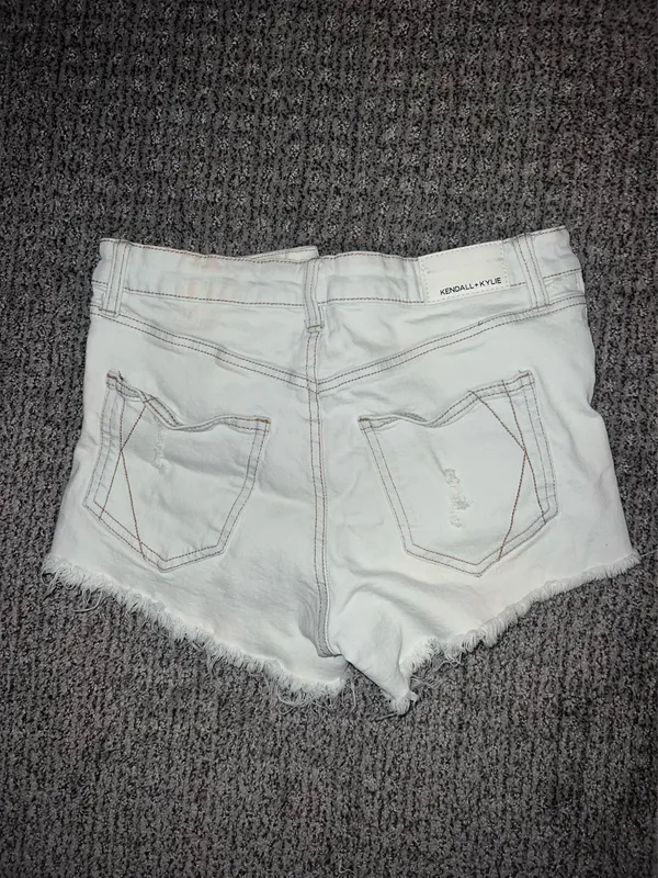 Kendall + Kylie Jean Shorts - Image 3