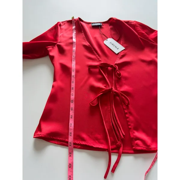 Sirena Red Satin Tie Front Long Sleeve Blouse V-Neck Top Size S NWT - Image 5