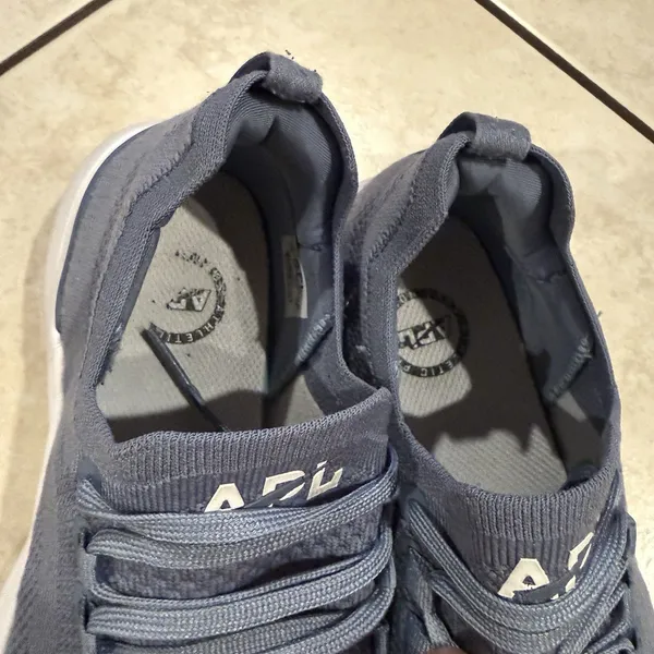 APL TechLoom Breeze Sneakers  Womens Size 9.5 - Image 4