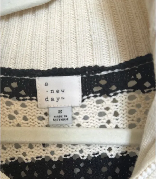 A new day quarter zip sweater  - Image 3