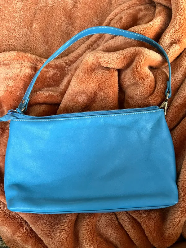 Vintage Lauren Shoulder Bag - Image 4