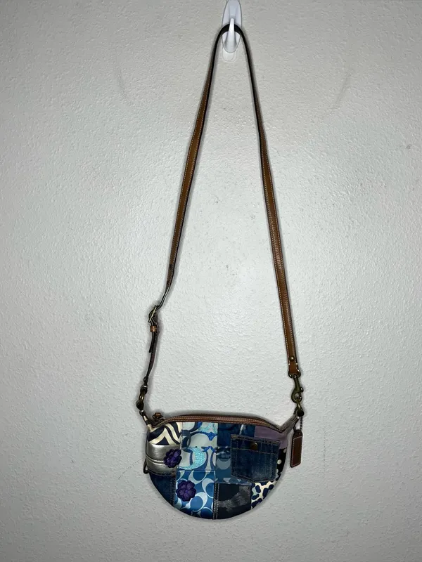Vintage Coach Denim Sig Patchwork Floral Embroidered Crossbody Purse Bag 10819 - Image 3