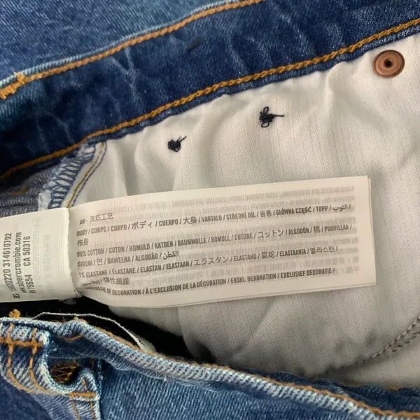 Abercrombie 26/2 Curve Love 90s Straight Ultra High Rise Jeans - Image 5