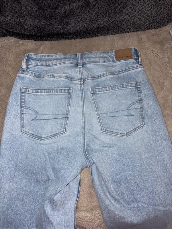 American Eagle Mom Jeans, 4 Long - Image 3