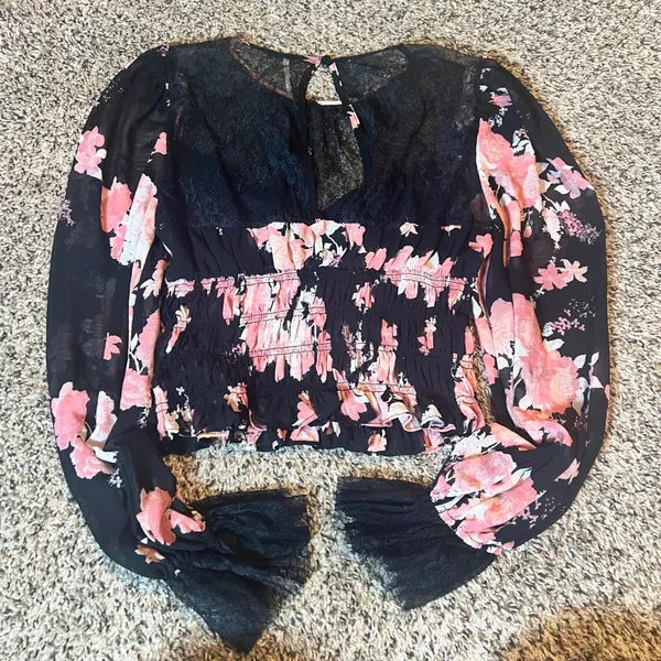 Free People Black Pink Floral Lace Smocked Cropped Long Sleeve Top Womens‎ XS - Image 7