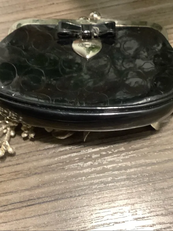 Coach Black Patent Leather Kiss-Lock Coin Purse with Heart Tag - Image 3