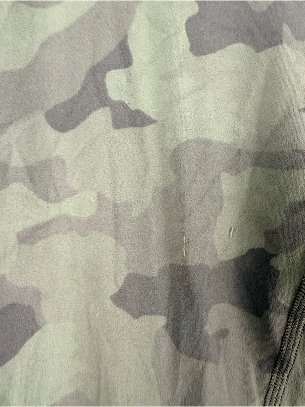 Lululemon Align Pant II 25" in heritage 365 camo green twill multi size 6 - Image 4