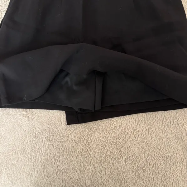 Abercrombie Black Asymmetrical Skort - Image 5
