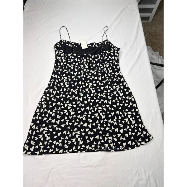NWT Abercrombie & fitch womens black cream hearts mini dress. silky feel Size MP - Image 3