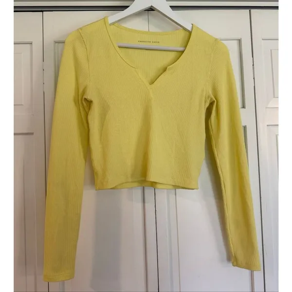 American Eagle butter yellow waffles cropped Henley top small - Image 6
