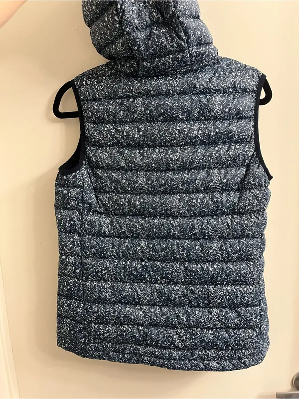 Lole Quilted Duck Down Vest Size Medium - Image 10