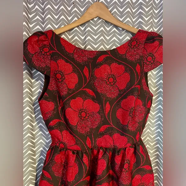 Alice & Olivia | "Nelly Puffed" Dress in Metallic Red, Size 0 - Image 5