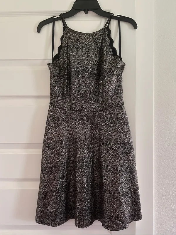 I.N. San Francisco Black and Gold Metallic Scalloped Halter Mini Dress - Image 2