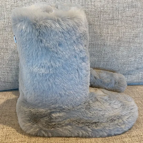 NWT Women's LC Allover Faux Fur Boot Slippers - Image 3
