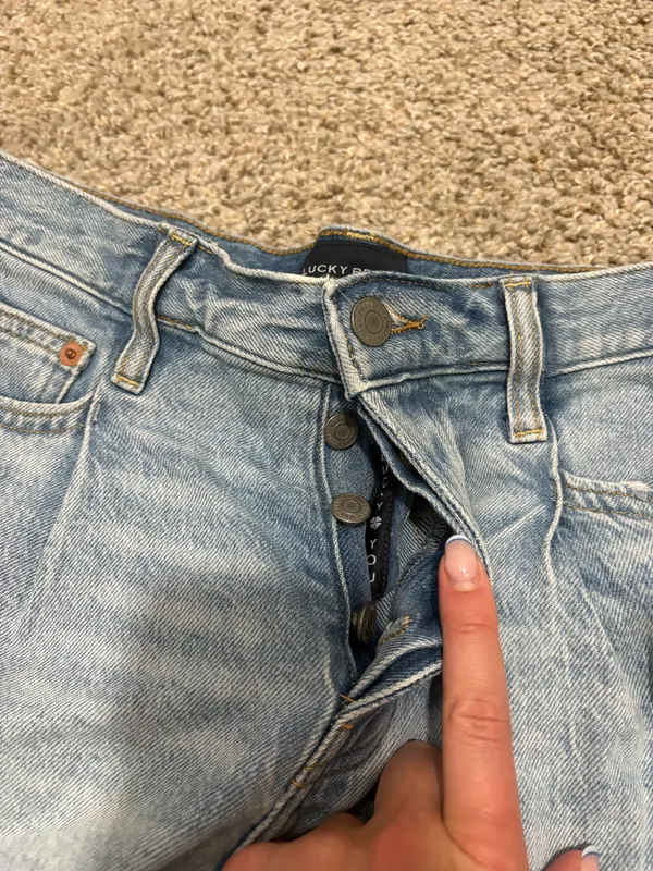 Lucky Brand pleated jean shorts - Image 4