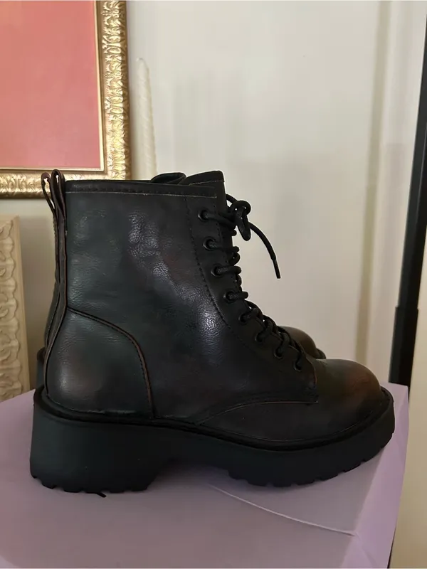 Madden‎ Girl Carra Boots Lace Up Combat Lug Sole Brown Rub Grunge NEW Size 5.5 - Image 4