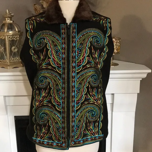 Bob Mackie Wearable Art Embroidered Fleece… - Image 13