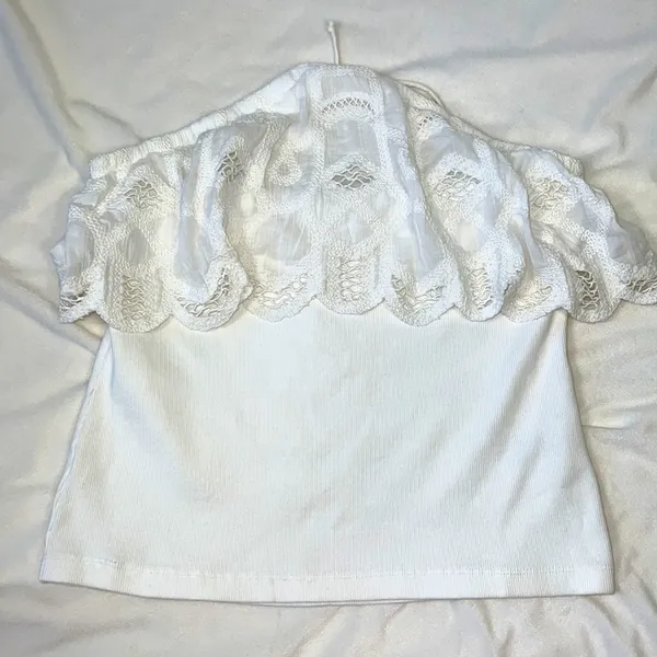 Anthropologie halter top ruffled Color: White size M NWT - Image 5