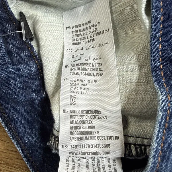 Abercrombie & Fitch High Rise Distressed Denim Shorts Women's Size 25 Raw Hem - Image 4