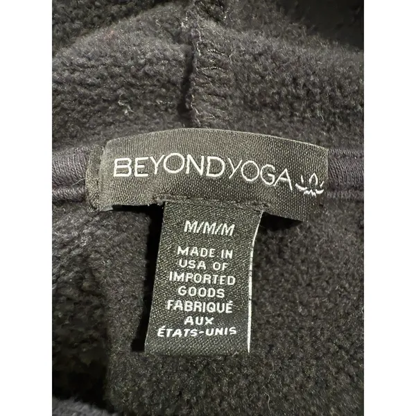 Beyond Yoga Women's Black Cropped Hoodie Sweatshirt Size‎ Medium Flaw - Image 4