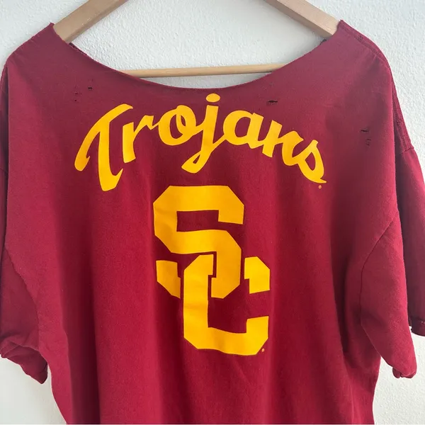 Nike SC Trojans off-the-shoulder oversized t-shirt - Image 5