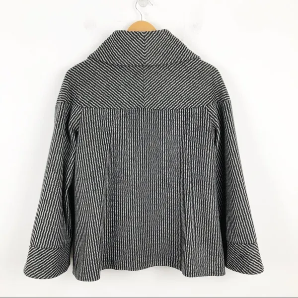 Zara wool retro jacket with big buttons gray and black pattern, wide sleeves M - Image 13