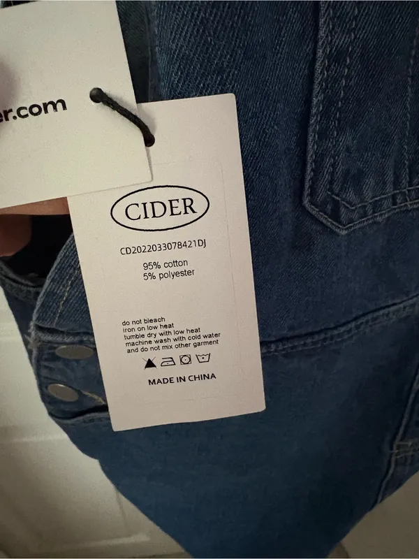New NWT Cider Classic dark washed Denim Overall Shorts Women Jeans size M - Image 6