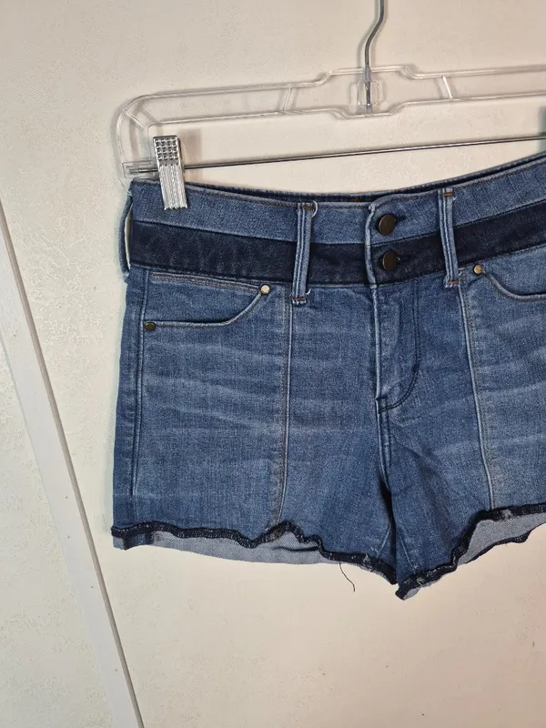 Abercrombie & Fitch Blue Jean Shorts 25 - Image 2