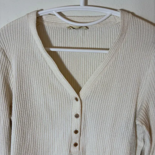 Madewell Brushed Long-Sleeve Henley Size Medium - Image 4