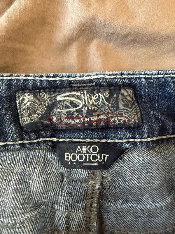 Aiko Silver Jeans Bootcut Medium Wash - Image 3