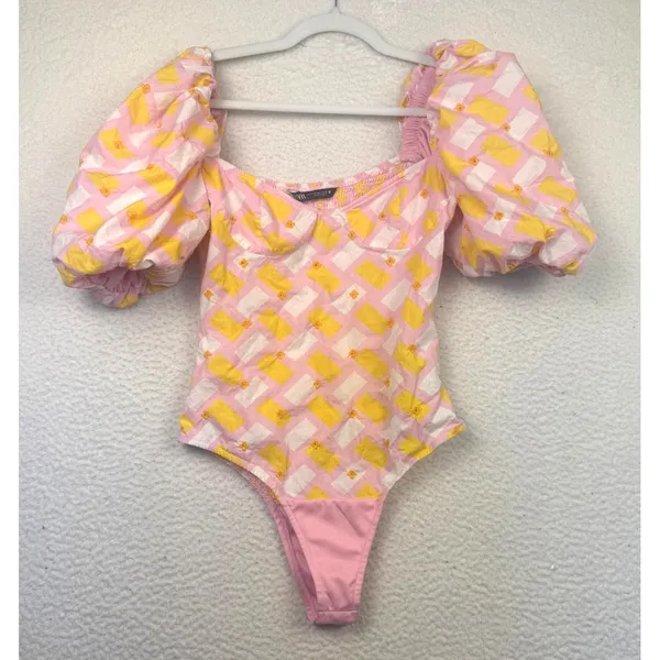 Zara Bodysuit Womens Medium Pink Puff Sleeve Geometric Smocked Babydoll Milkmaid - Image 2
