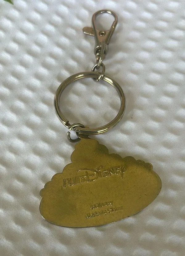 2011 Disney’s Princess Half Marathon Presented By Footlocker Keychain - Image 2