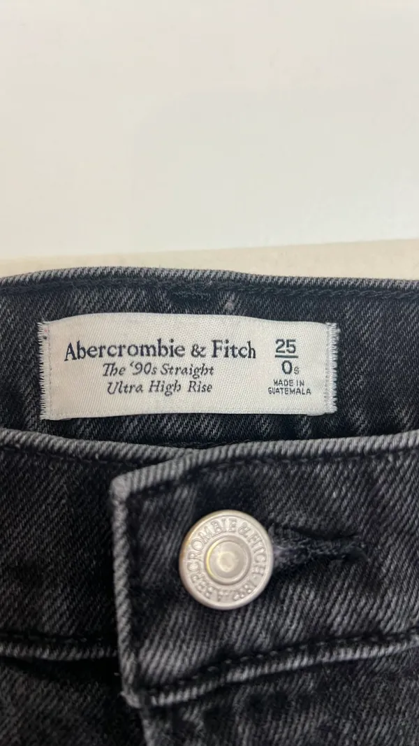 Black Abercrombie Jeans 90s Straight Ultra High-Rise - Image 3