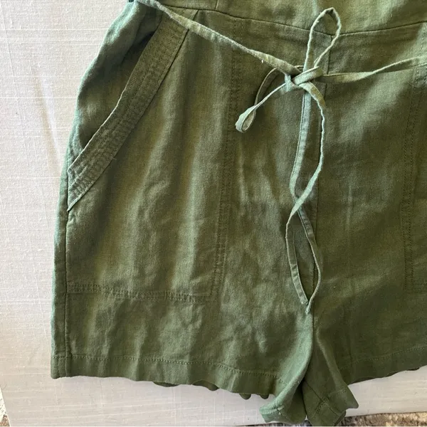 Old Navy Women’s Romper whit pockets and belt Sz M Green Linen Viscose 3" Inseam - Image 5