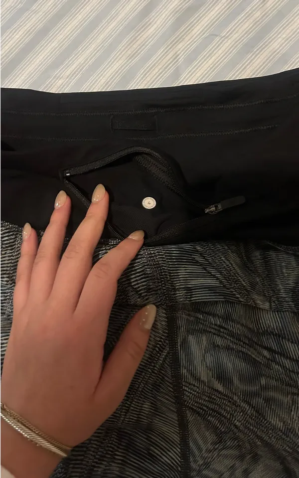 Lululemon Speed Up Mid-Rise 4" Shorts Lined - Image 4