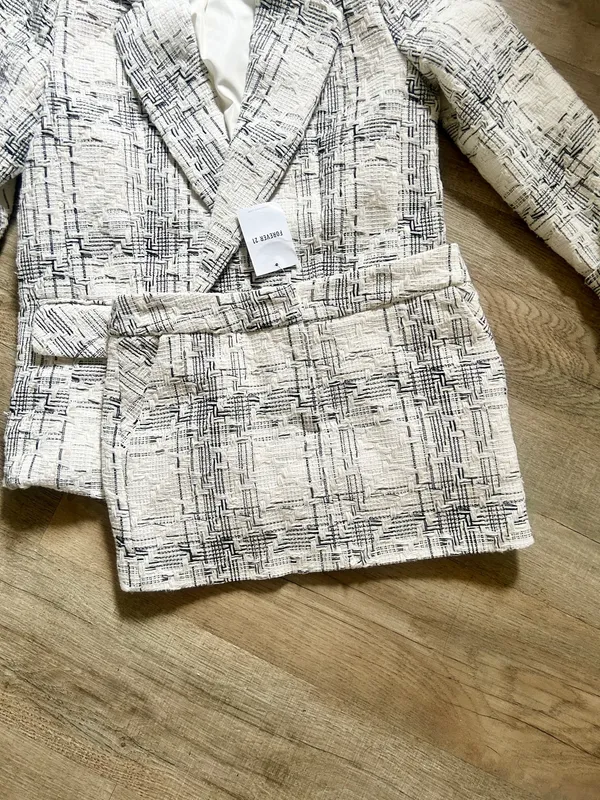 NEW Forever 21 set of tweed blazer and skirt size Small. - Image 8
