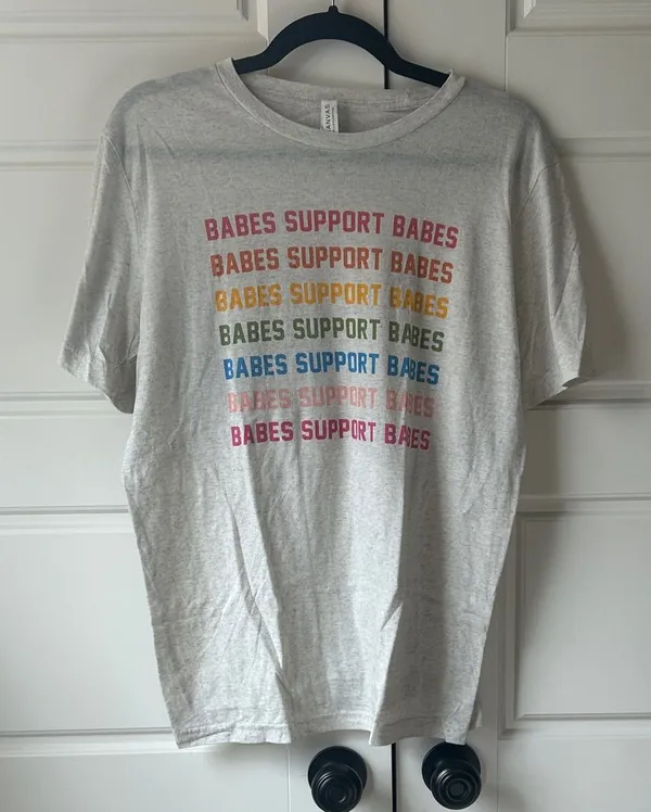 Babes Support Babes Graphic Tee Gray Size L - Image 2