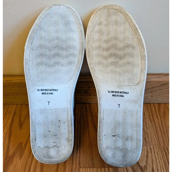 DV by Dolce Vita Women Sz 7 Amino Sneaker Slip On Minimalist Clean Girl Preppy - Image 9
