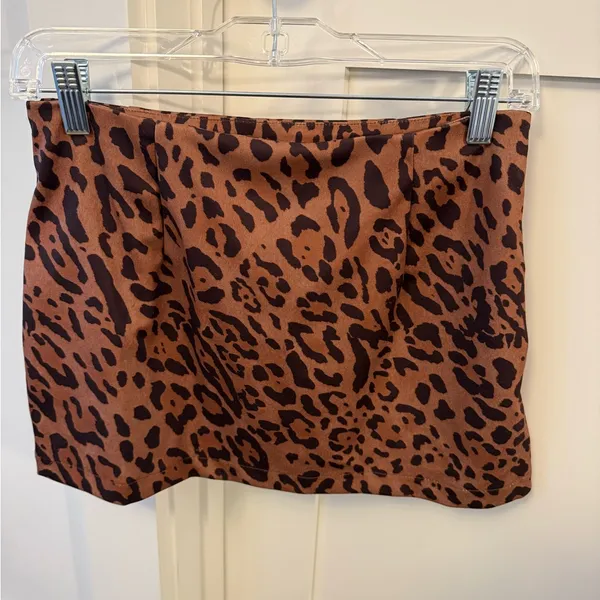 NWT Small Musera Leopard Print Skirt - Image 2
