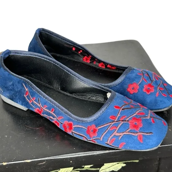 Embroidered Flats‎ Blue Size 11 - Image 2